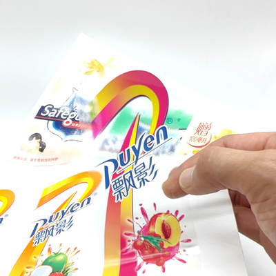 Desain Stiker Kosmetik CMYK Rectangular PVC Pantone Cosmetics Label Putih