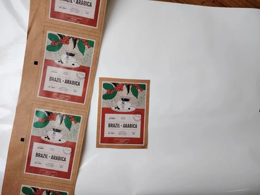 Identifikasi produk dengan stiker label kemasan profesional